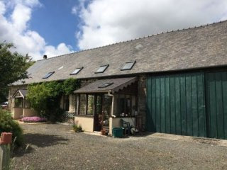 Lovely Country House on 1/2 Acre Plot