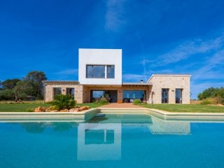 Modern New Built House In Algaida