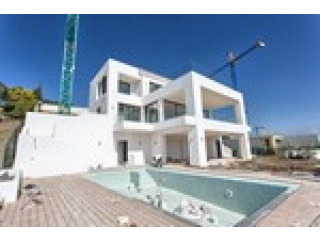 5 Bedrooms - Villa - Malaga - For Sale