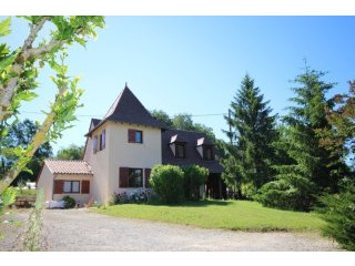 APS3067 4 Bed house with a garage and a..