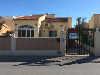 A 2 bed 1 Bath detached Lola