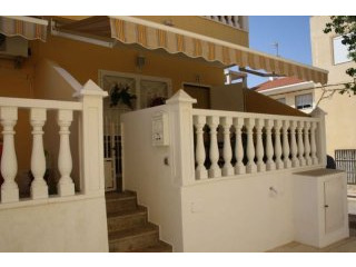 Townhouse for sale in Los Nietos