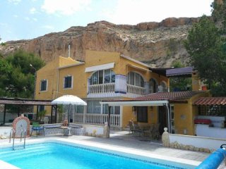 Stunning Setting, 7 Bed Country House..