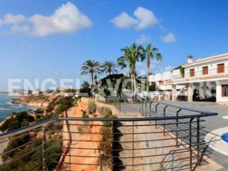 EXCLUSIVE VILLA ON THE FRONT LINE. CABO..