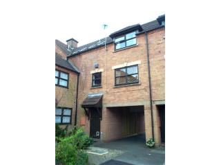 2 Bedrooms - Town House - Coleshill -..