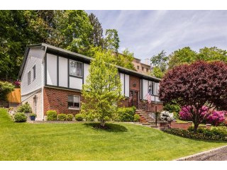 4 bedroom House For Sale: 83 AKA 81..