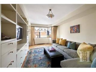 4 bedroom Apartment For Sale: 200 EAST..