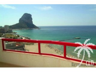 The apartment was renovated in 2014, has magnificent sea..