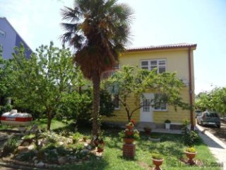 APARTMANSKA KUĆA U MEDULINU