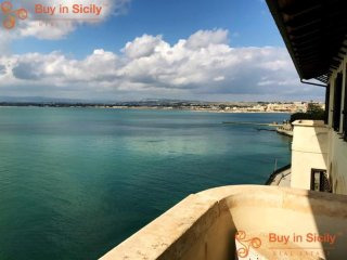 2 bedroom Apartment For Sale: Ortigia..