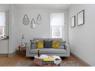 2 Bedrooms - Flat - London - For Rent