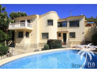 Large detached 7 bedroom villa for sale in Moraira, El..