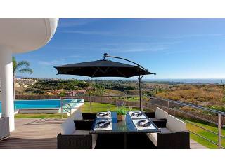 5 bedroom detached villa for sale
