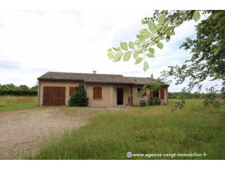 Villa Set In The Country But Walking..