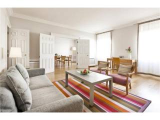 2 bed flat to rent in Hertford Street..