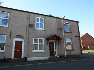 *** Extremely Well Presented 2 Bed With..