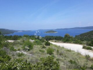 DUGI OTOK - GRAĐEVINSKO ZEMLJIŠTE S POGLEDOM NA MORE 1633m2