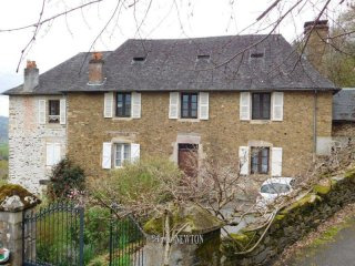 Correze. Saint Hilaire Peyroux. GRAND 5..