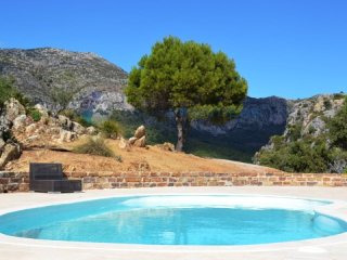 Casares : Stylish Villa With Amazing..