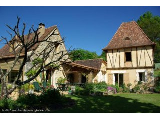 Beautifully restored house with 5..