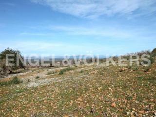 Piece of land in a great location with..