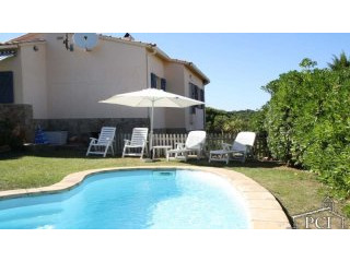 /116 Detached house with private pool..