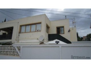 Oferta!!!Acogedor adosado (1 casa dividido en 4 viviendas)..