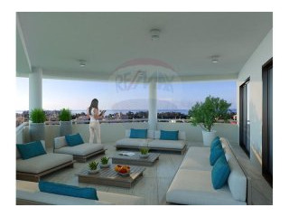 Condo/Apartment - For Sale -..