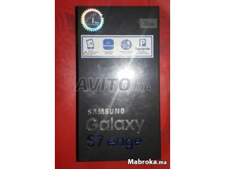 Galaxy s7 edge silver neuf jamais..
