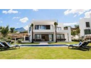 5 Bedrooms - Villa - Malaga - For Sale