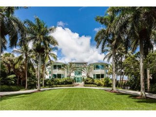 6 bedroom House For Sale: 20 Tahiti..