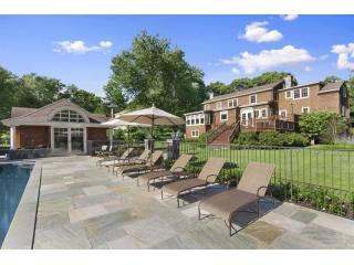 5 bedroom Residence For Sale: Armonk..