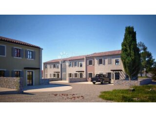 Atraktivan 3-soban stan u prizemlju s terasom - ROVINJ