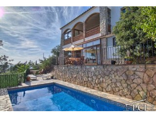 Detached house with beautiful mountain..