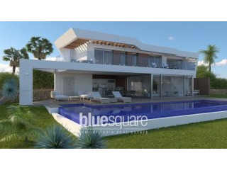 Modern luxury villa close to the sea in..