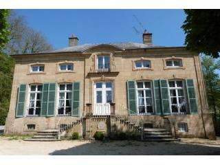 20 bedroom House For Sale: 08140 SEDAN
