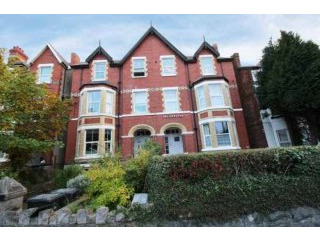 2 bedroom, Flat house for sale
