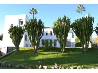 5 bedroom detached villa for sale