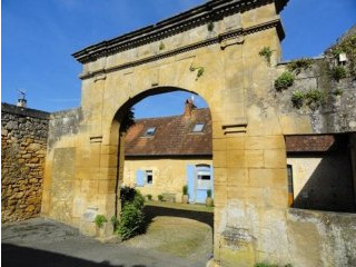Beautiful Semi-Detached House In..
