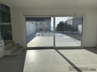 Dramalj, novogradnja, 94.96m2, dvoetažni 2s+db, bazen