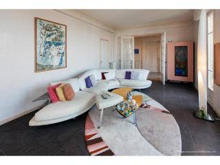 Turn-key Two Bed in Mont Boron