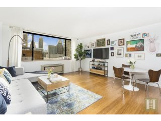 1 bedroom Apartment For Sale: 45 WEST..