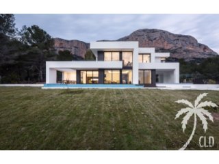 This beautiful designer villa is just finished in high..