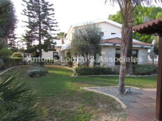 4 Bed Detached House + Maid's room in..