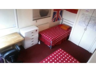 Twin Room In Bow/mile End