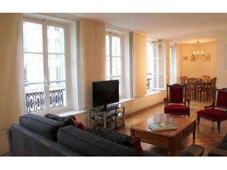 2 bedroom Property For Sale: Paris 6th..