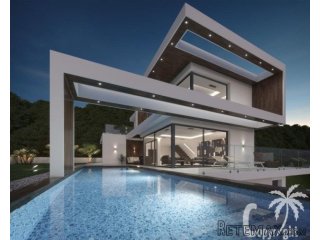 This luxurious modern villa with a living area of 250 m² is..