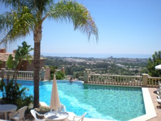 3 Bedroom Penthouse For Sale In Les..