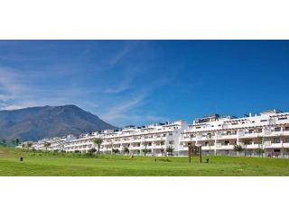 3 bedroom property near Estepona Back..