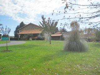 Quality Renovated Property Set On 1.4..